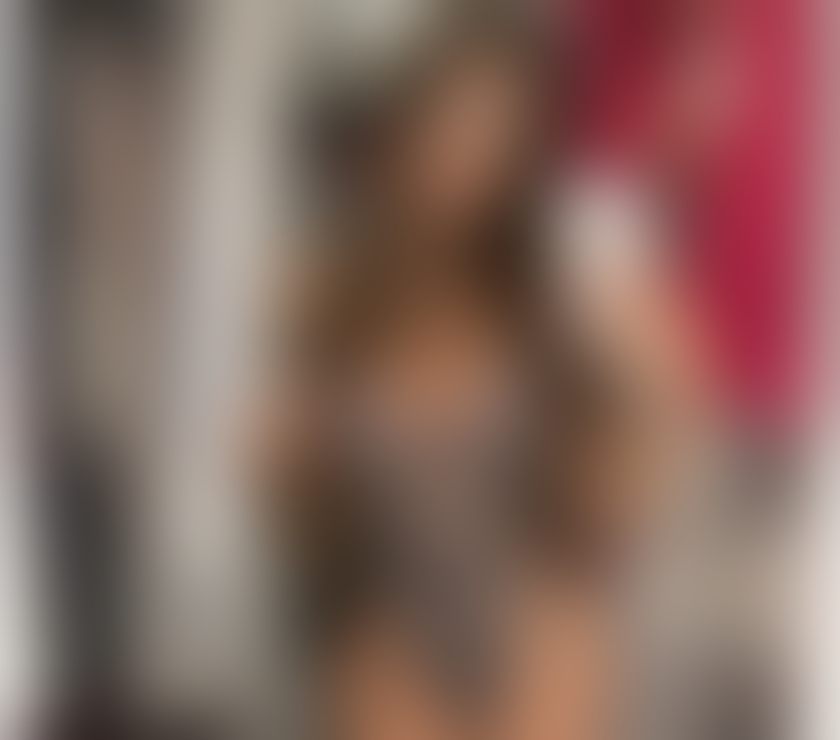 Escorts West Midlands Birmingham - Photos for Now in town party girl in out 🥰 Miruna